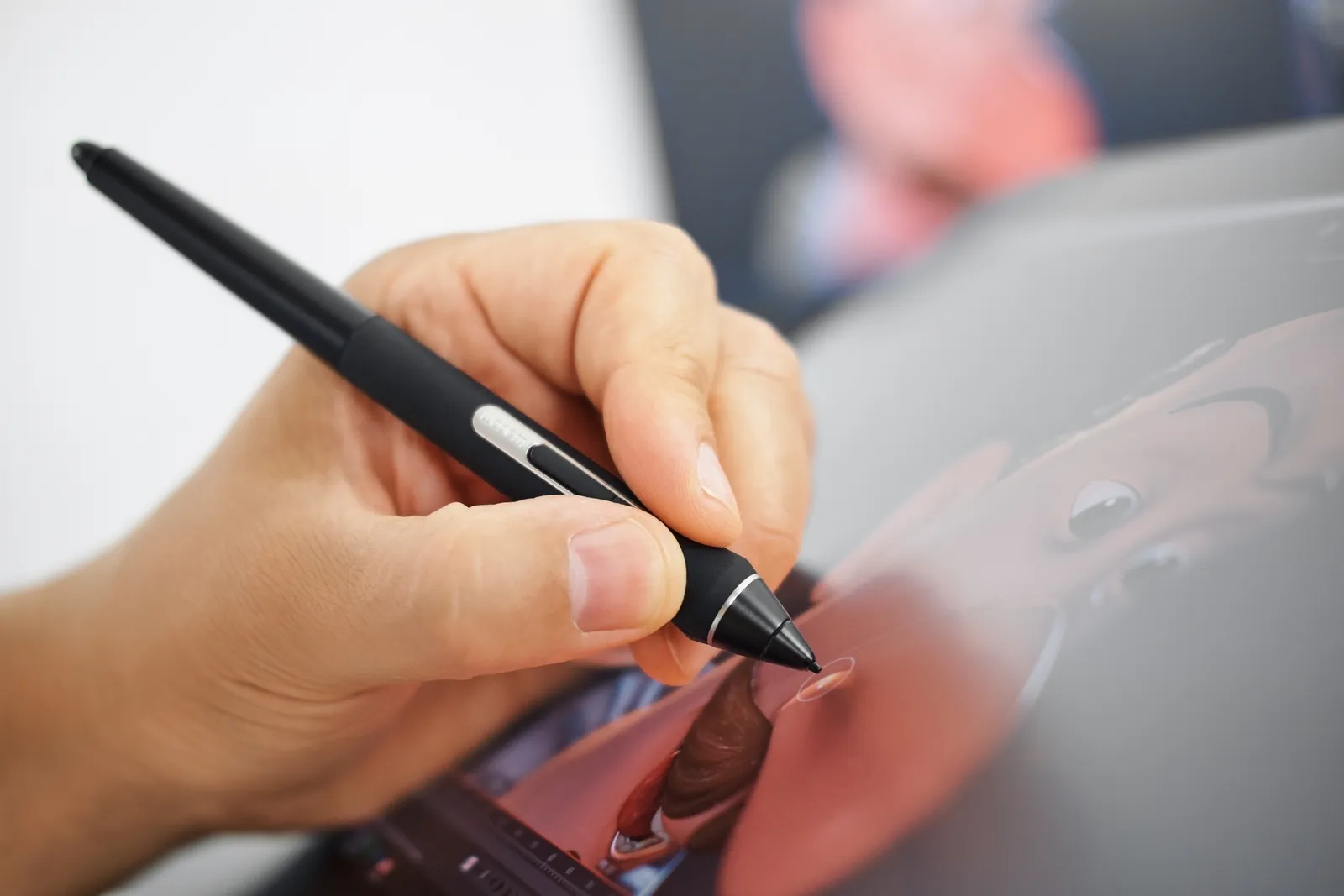 Recensione Wacom Cintiq Pro 16, tavoletta interattiva per professionisti praticamente perfetta